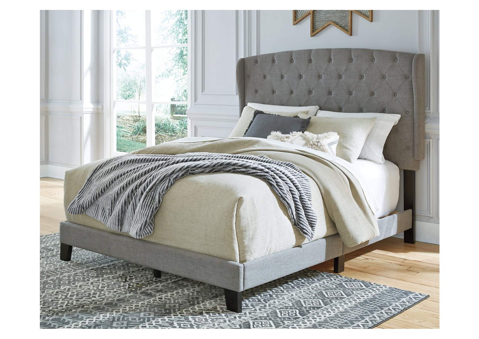 Vintasso Queen Upholstered Bed,Signature Design By Ashley
